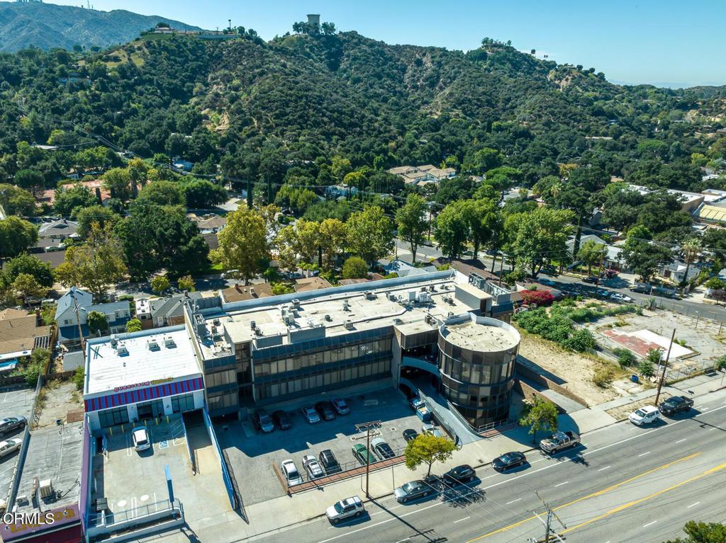 6708 Foothill Boulevard 207