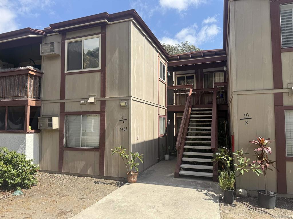 5462 Adobe Falls Rd 11
