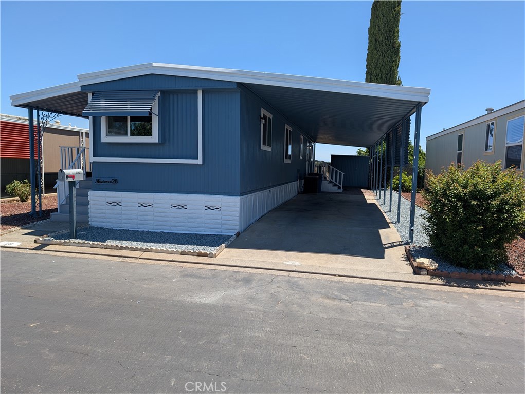2240 Golden Oak Ln #28