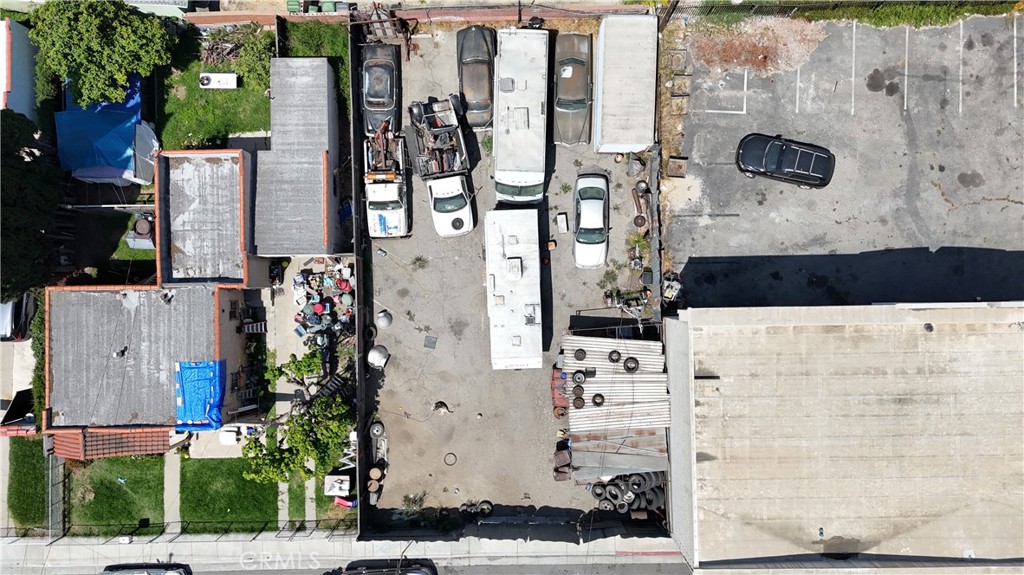 1005 N Crane