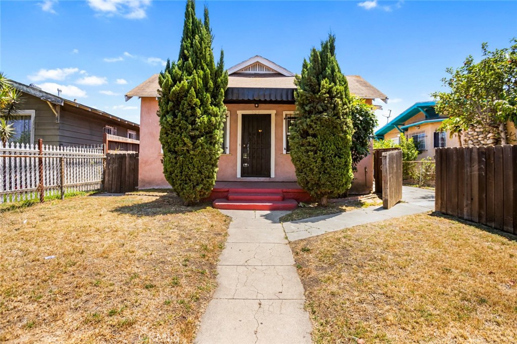924 W 76th