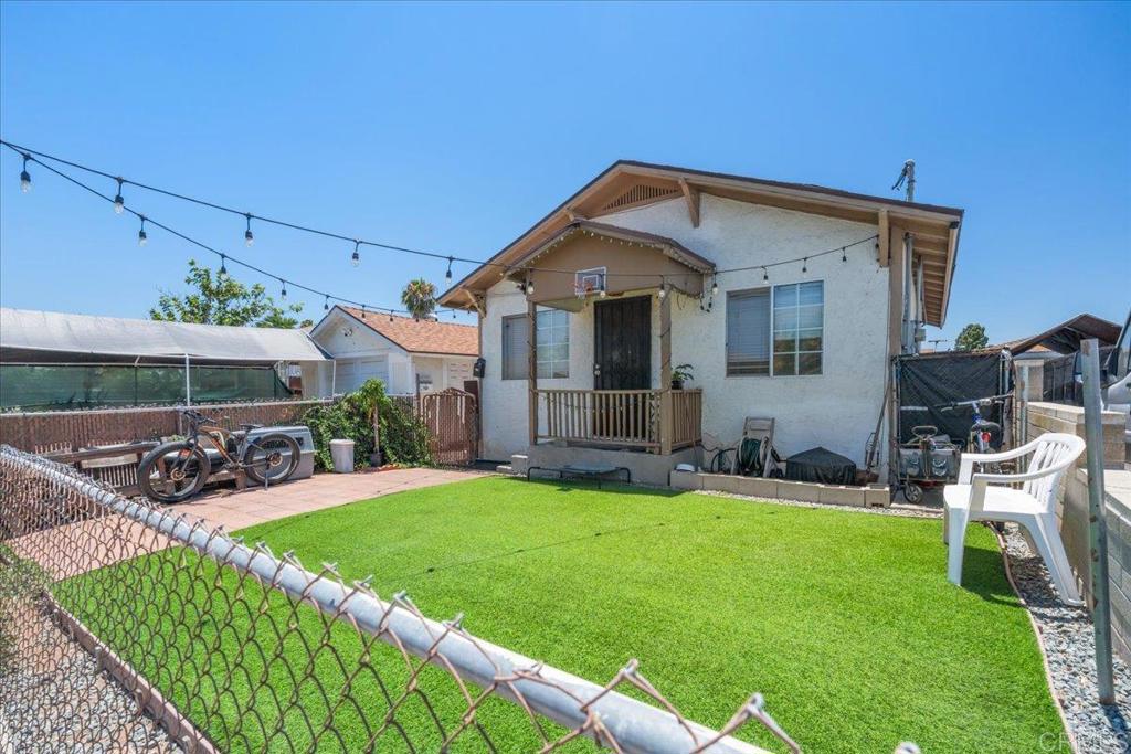 4811 Castle Avenue