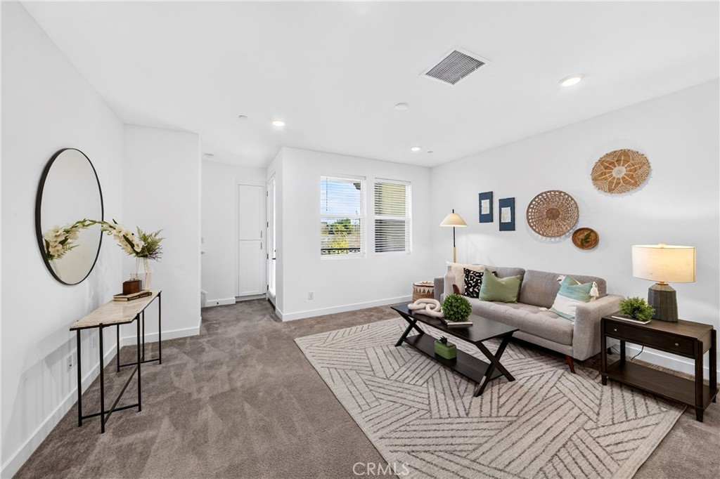 249 N Magnolia 3