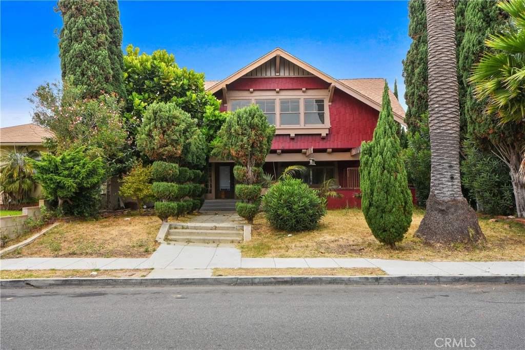 1407 Cota Avenue