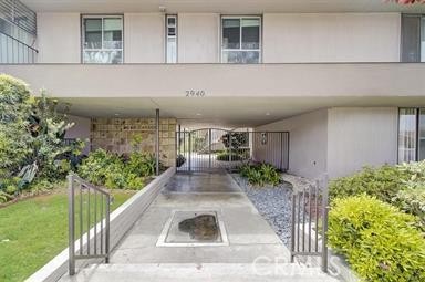 2940 W Carson 121