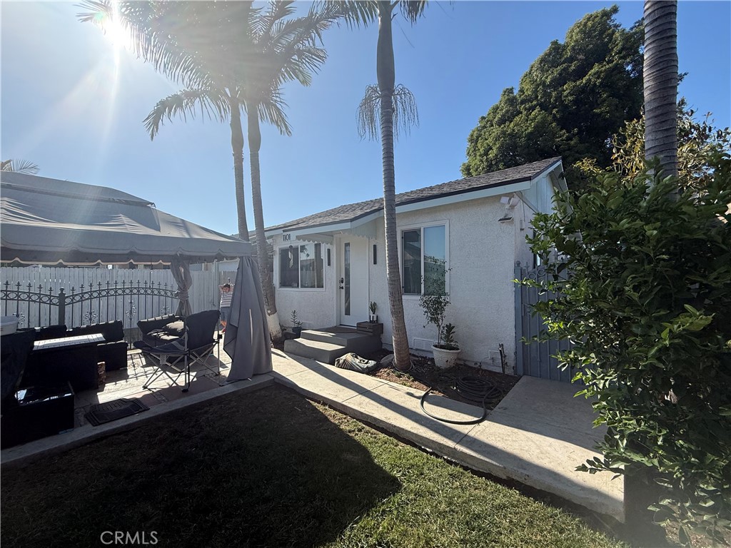 1101 W 152nd