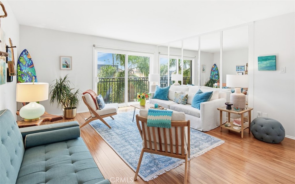 5959 E Naples Plaza 208