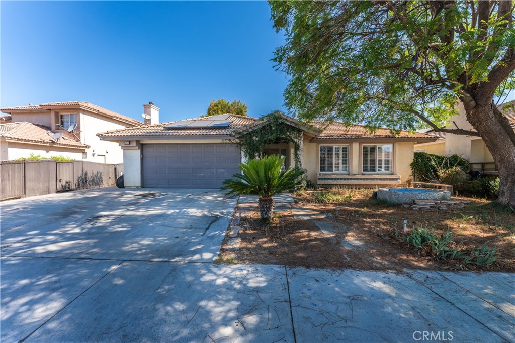 955 Peacock Dr