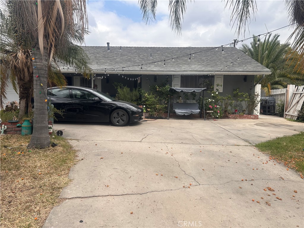 6121 Buchanan