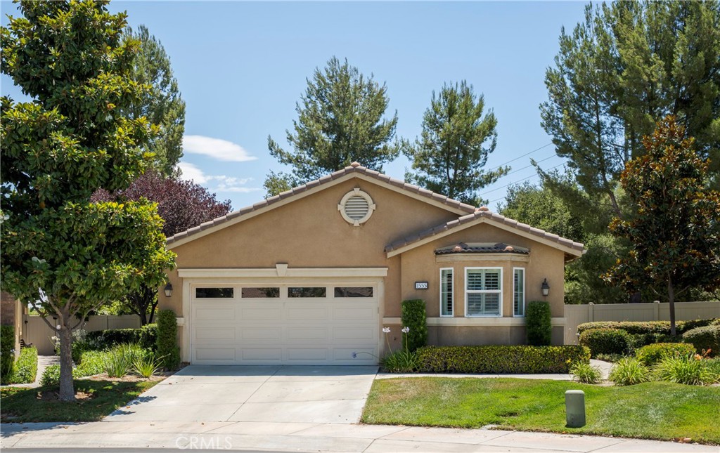 1555 Big Bend