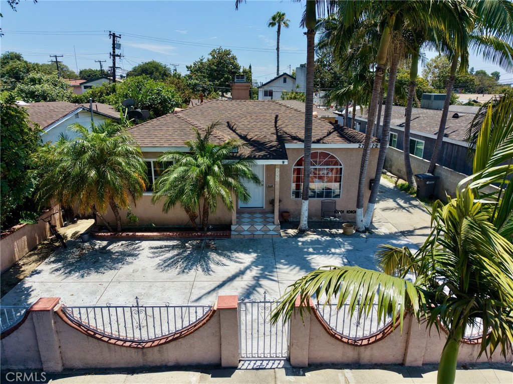2752 E Harrison