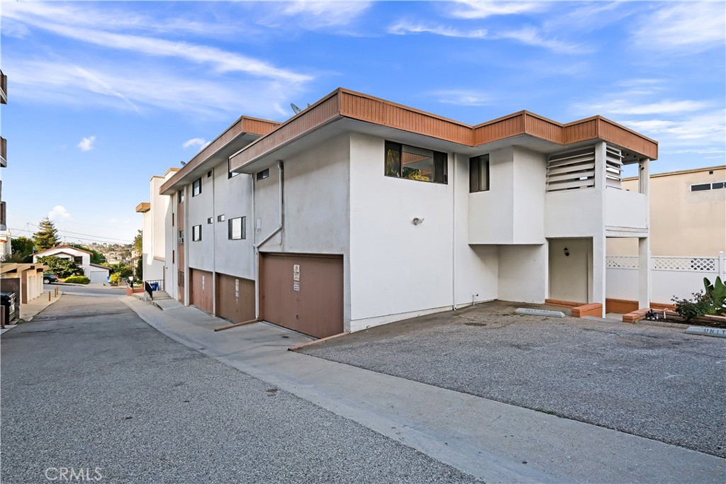 665 W 24th 315