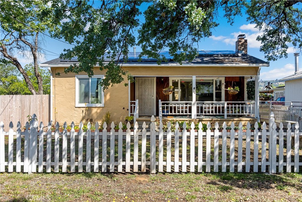 24 Grand Avenue