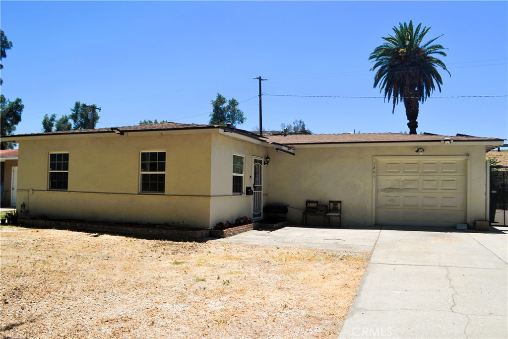 1241 Holly Vista Boulevard