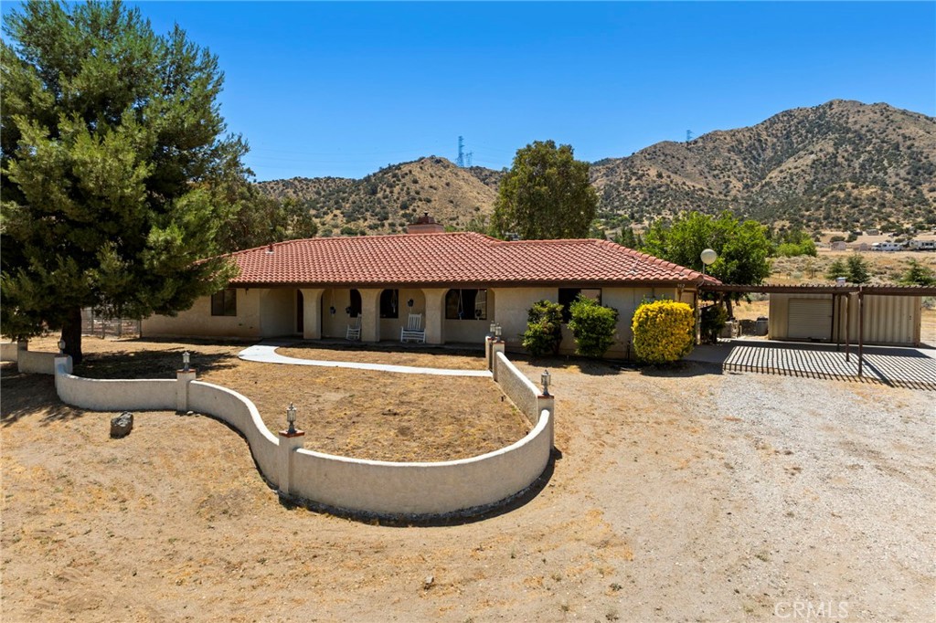 902 Searchlight Ranch Road