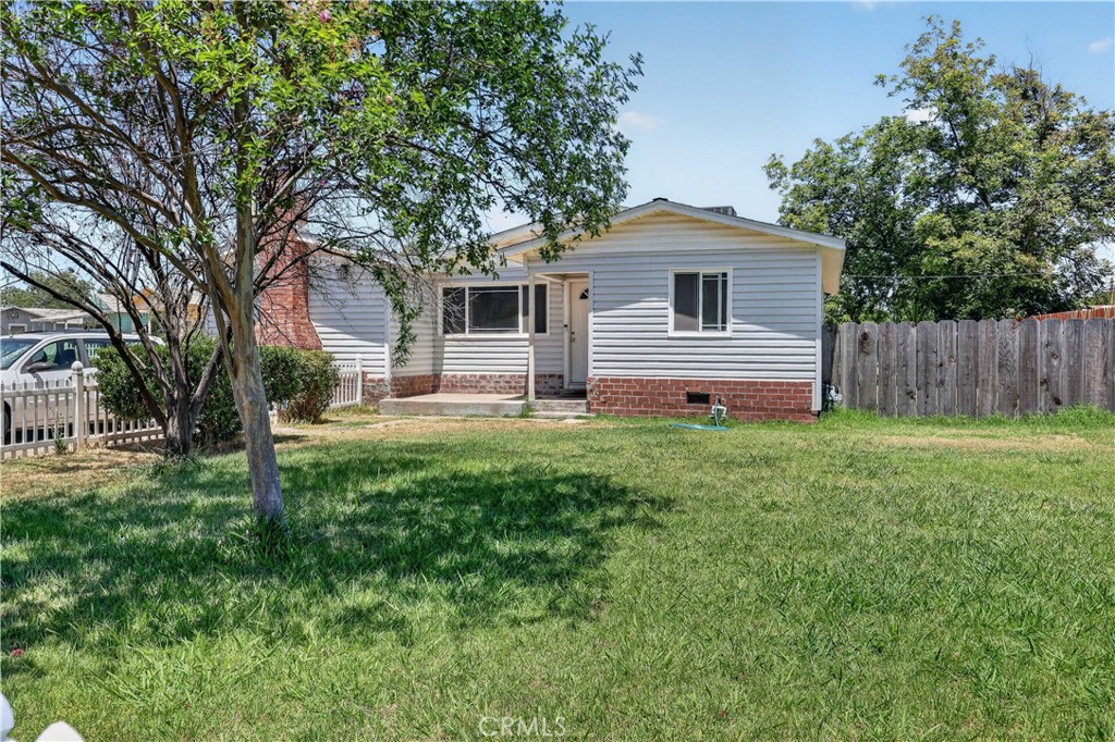 1565 E Santa Fe