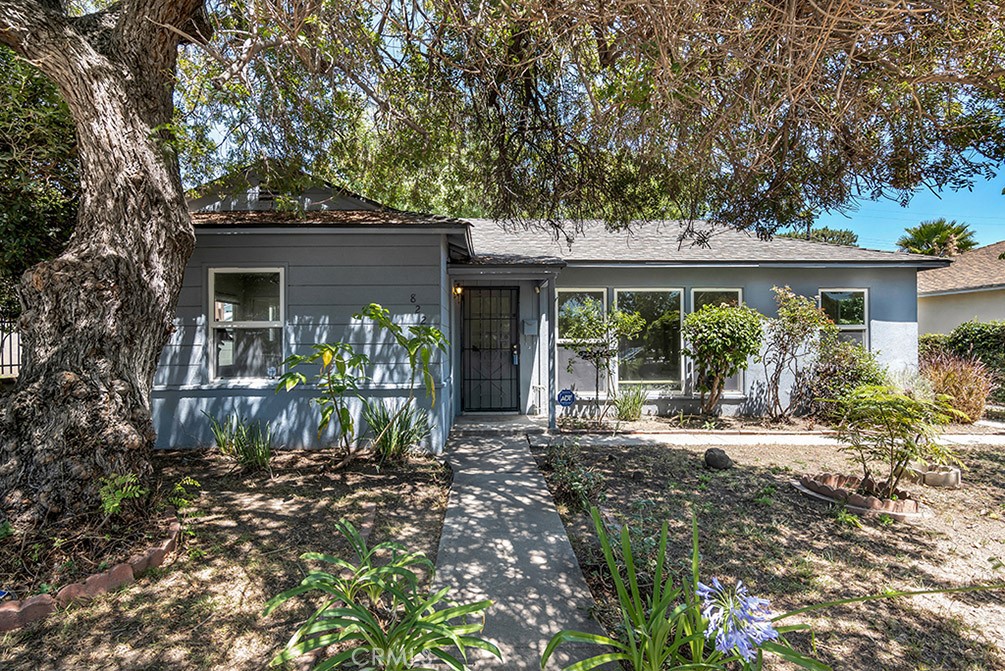 8226 WhiteOak Avenue
