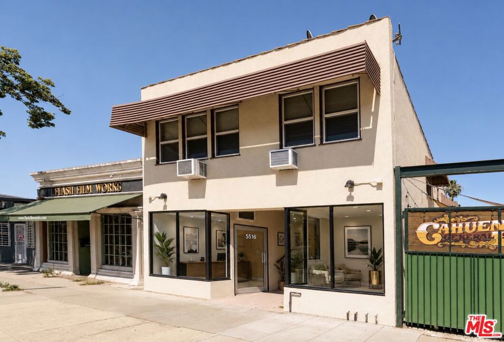 5516 Cahuenga Boulevard