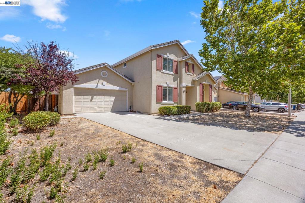 4528 Wagon Trail Way