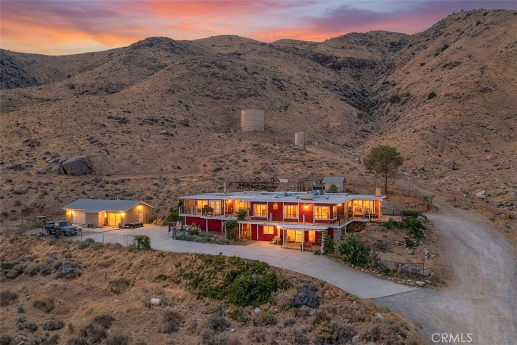 8929 Central Road
