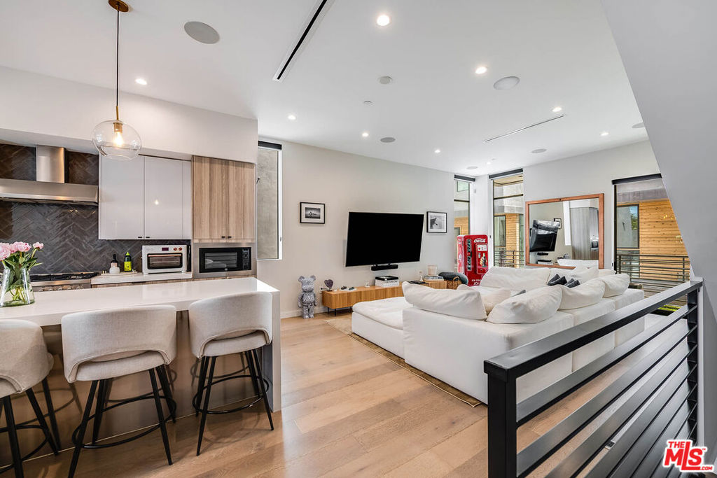 4425 Studio Place