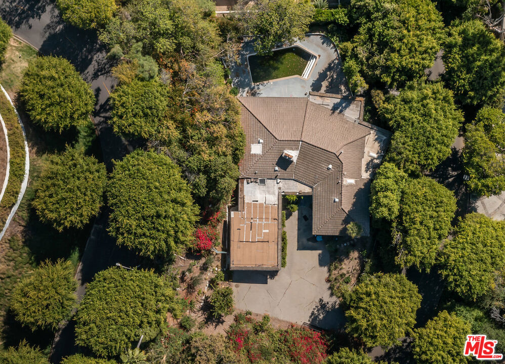 1150 Laurel Way