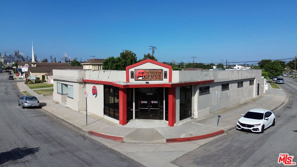 18727 Crenshaw Boulevard