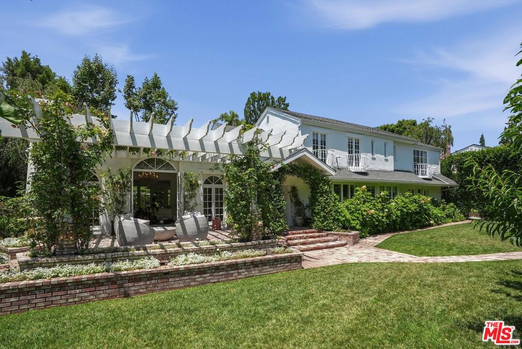 317 S Burlingame Avenue