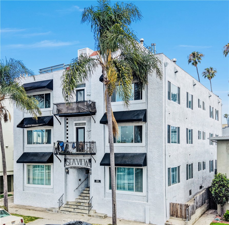 3921 E Livingston