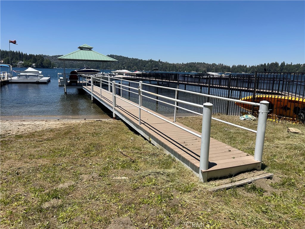225 S225 Single Slip Dock