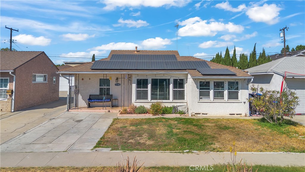 13302 Volunteer Avenue