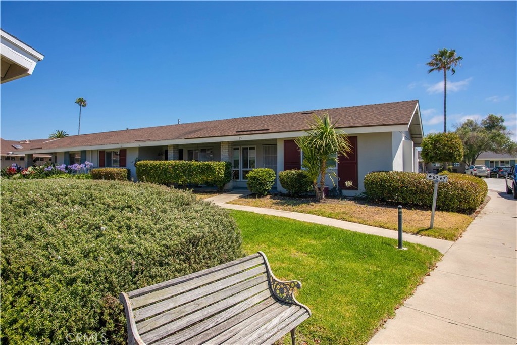 3685 Vista Campana N 66