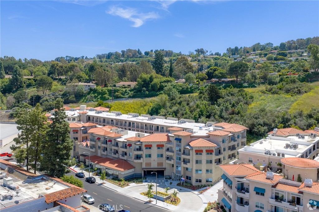 927 Deep Valley Drive 206