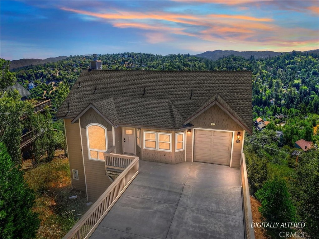 1015 Marin