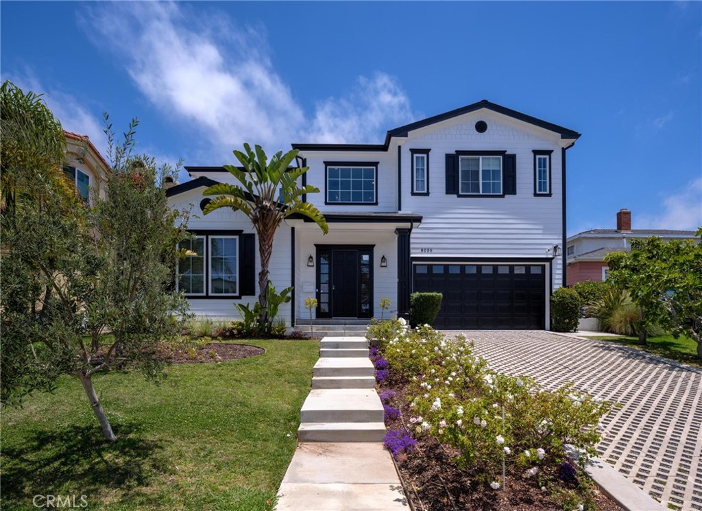 8056 Kentwood