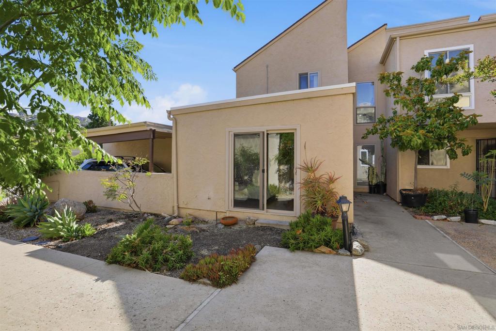 23660 Country Villa Rd