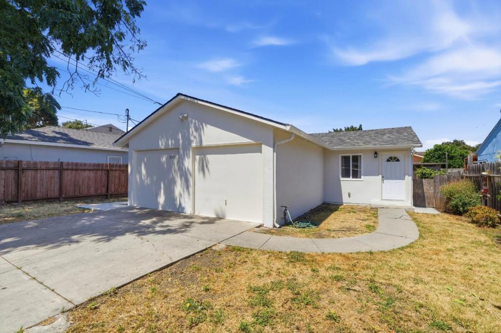 2369 Oakwood Drive