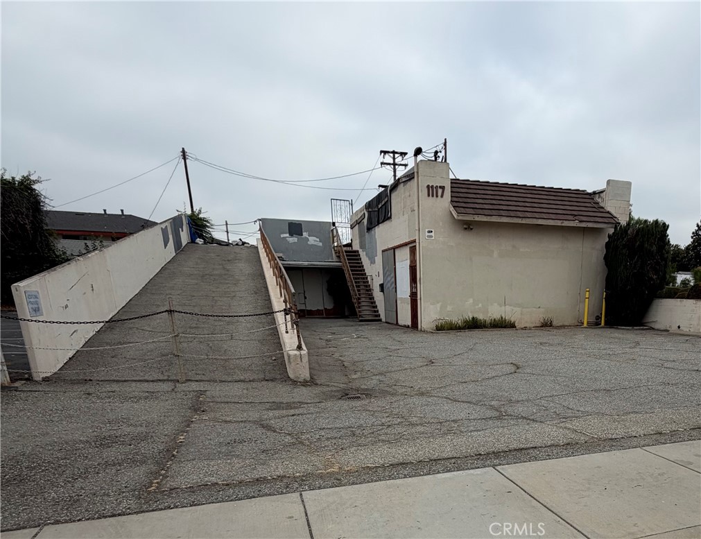 1117 E Main Street