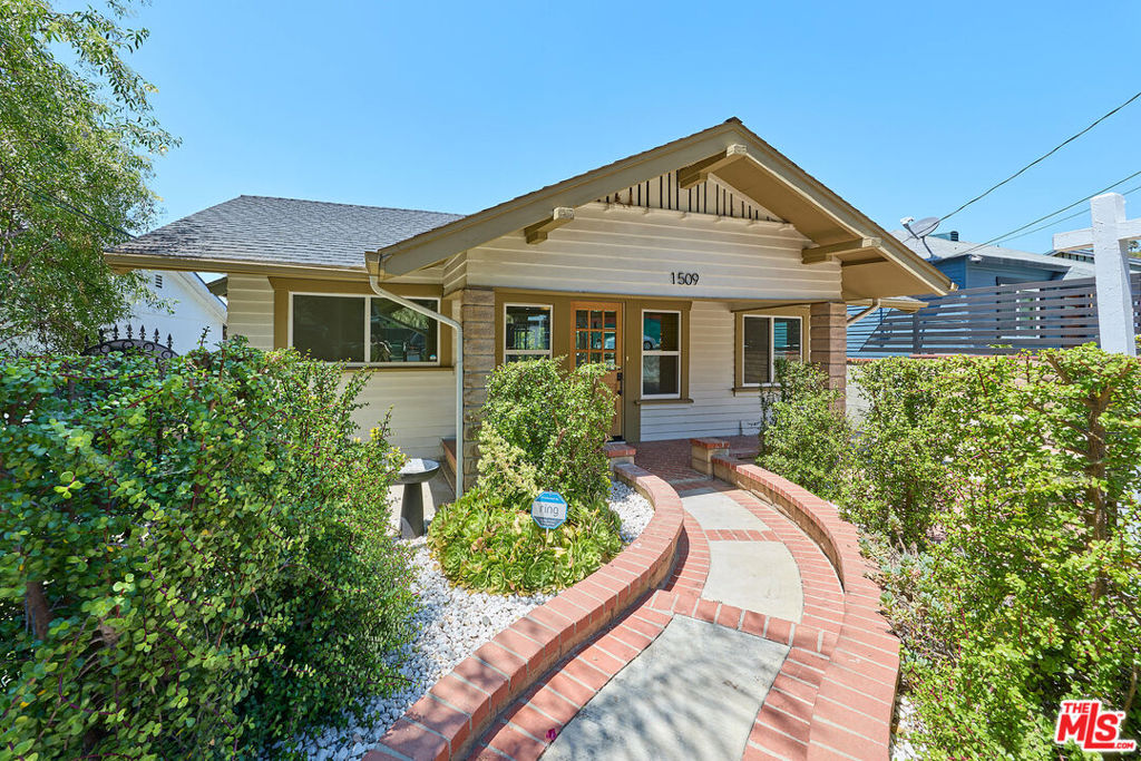 1509 N Avenue 56