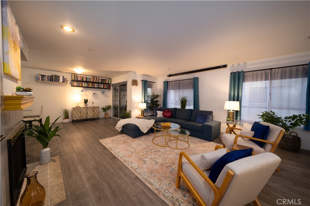 8744 Burnet 7