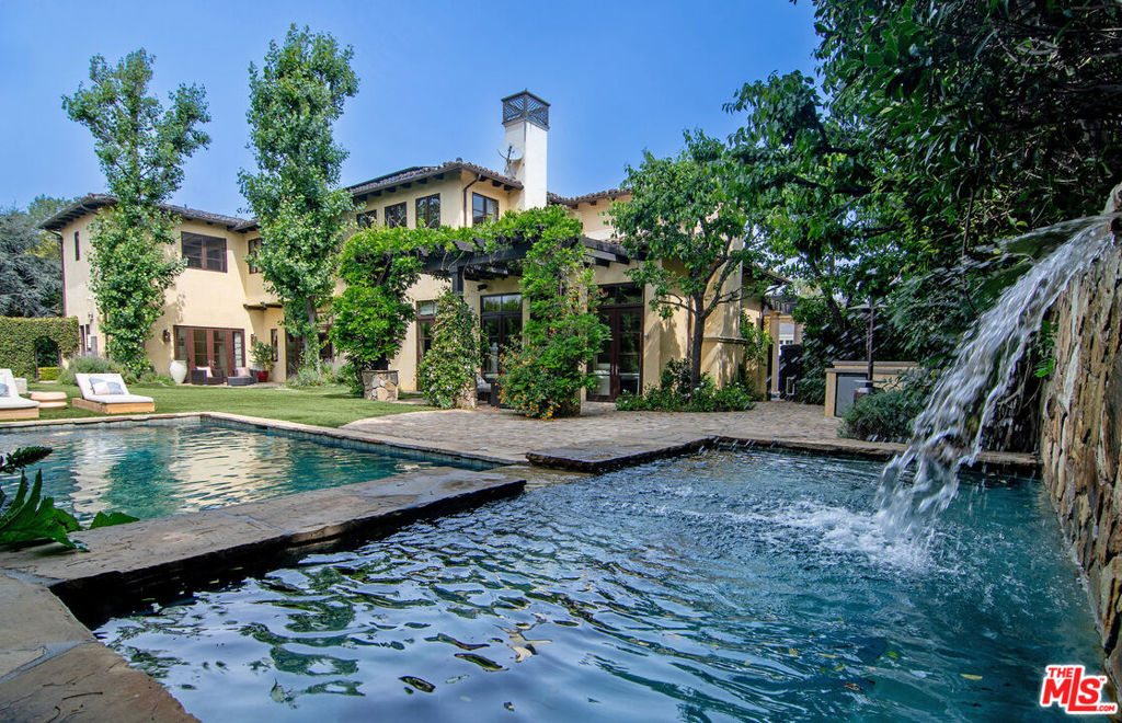 1221 Minorca Drive