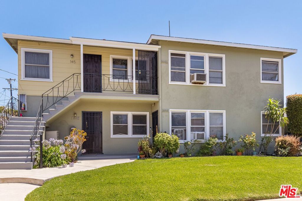 1444 HAZELWOOD Avenue
