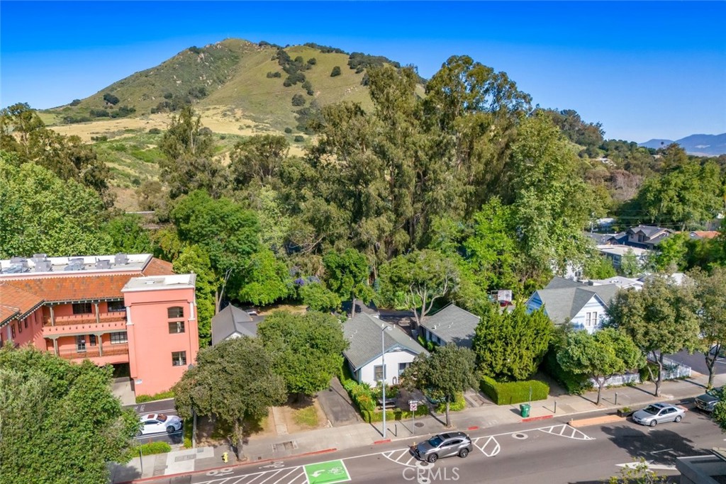 452 Higuera Street