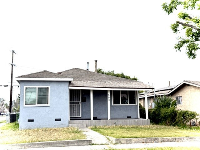 958 E 105th