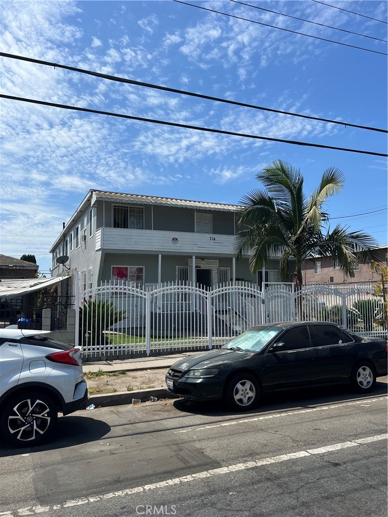 714 E 108th