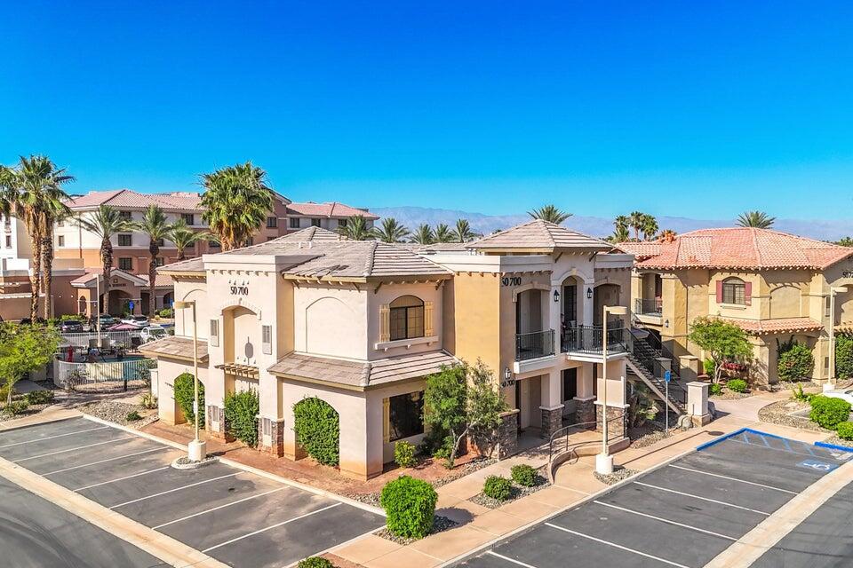 50700 Santa Rosa Plaza 6