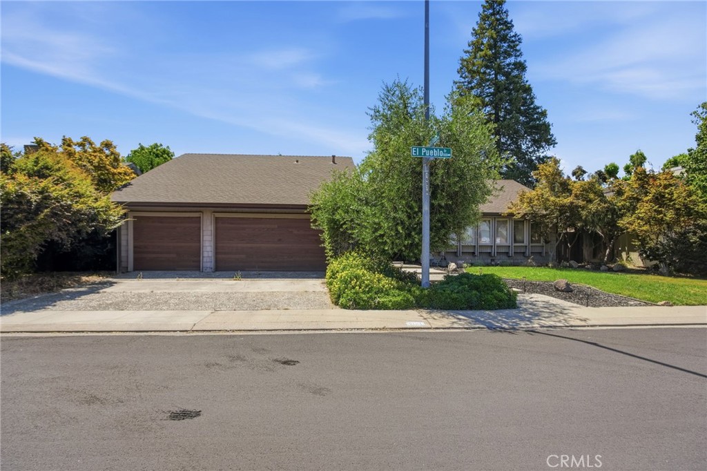 1421 El Pueblo Drive