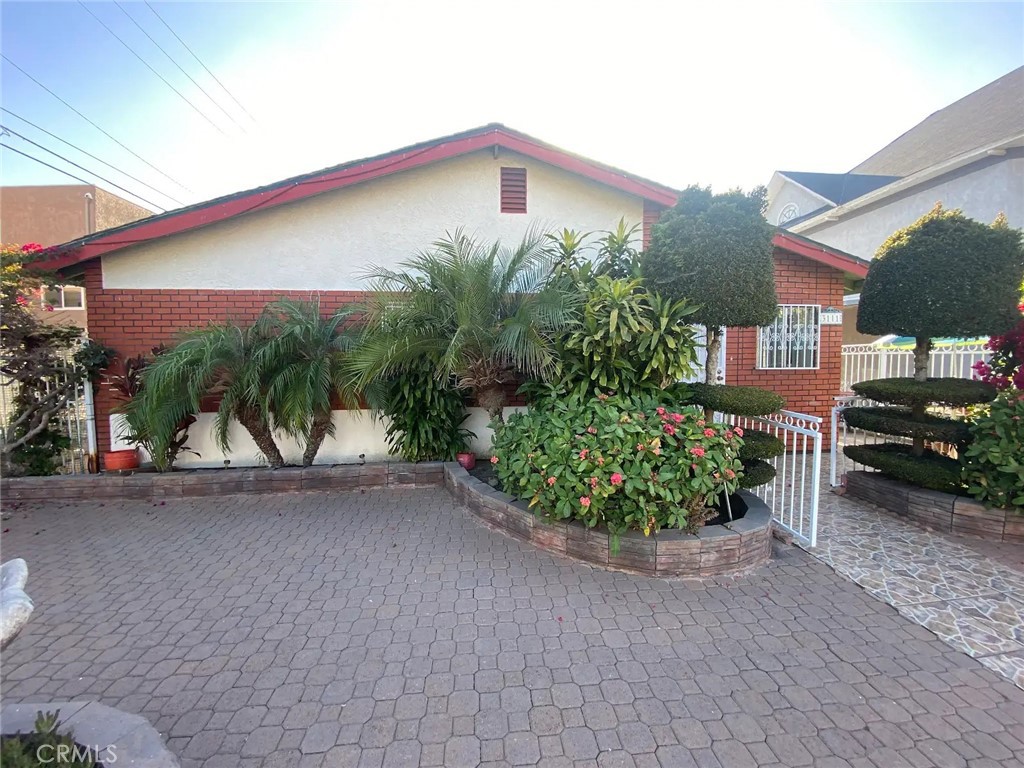 3111 Halldale Ave.