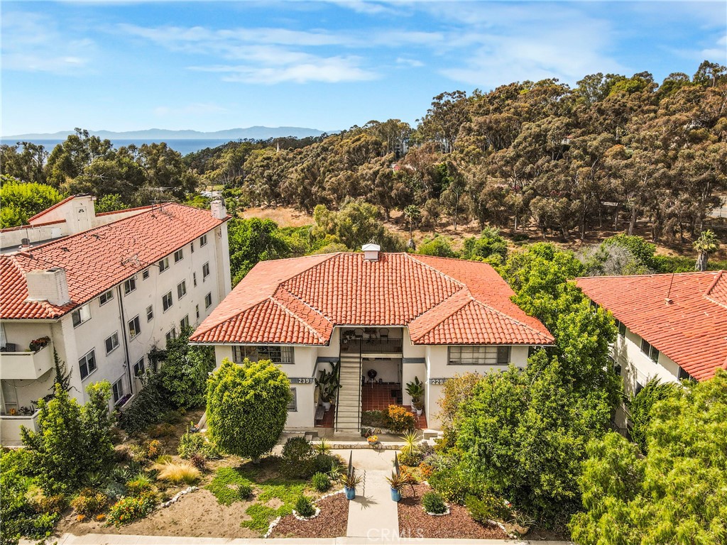 229 Palos Verdes Dr W