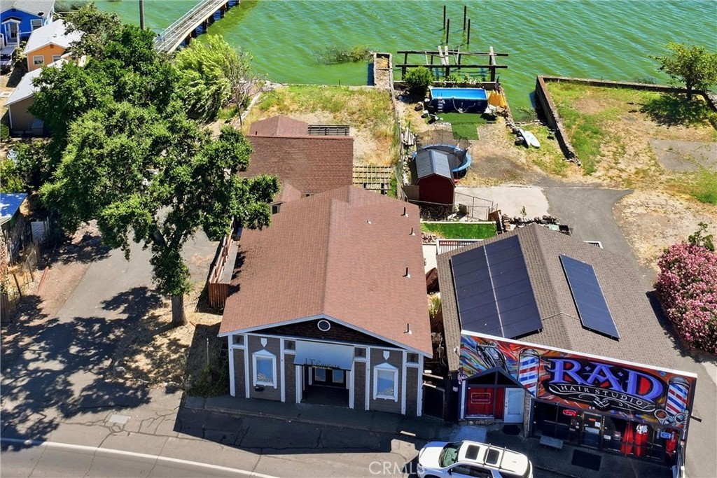 14465 Lakeshore